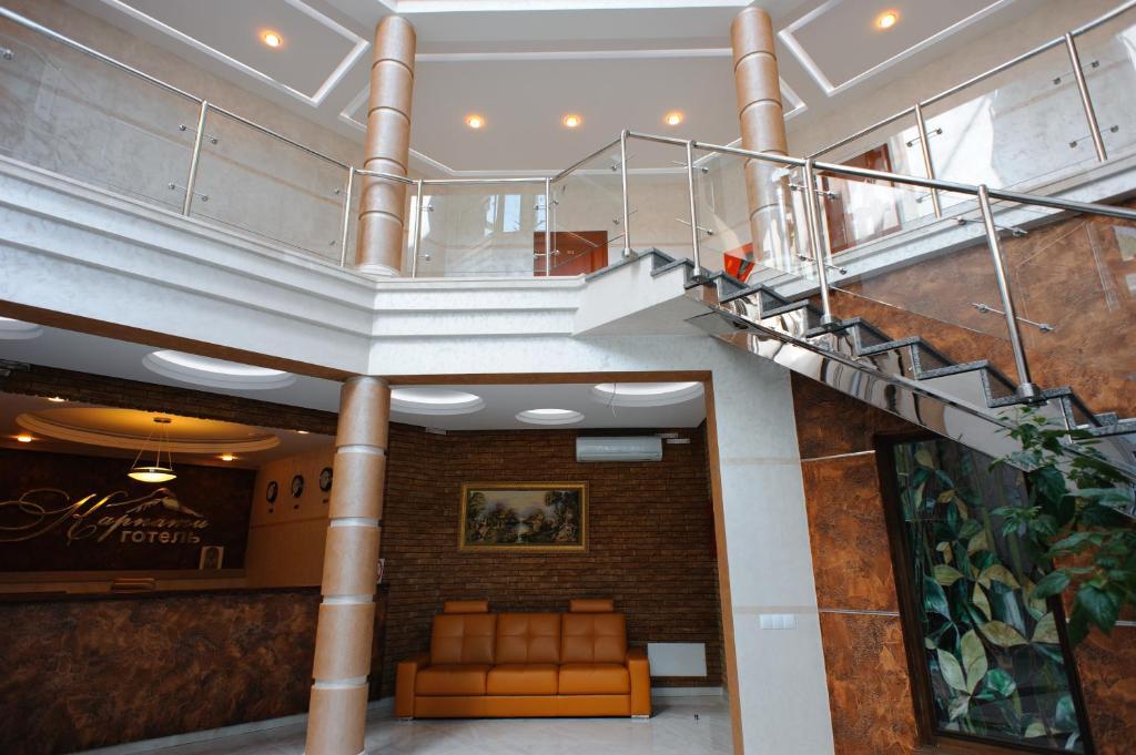 Karpaty Hotel Khust Exteriör bild