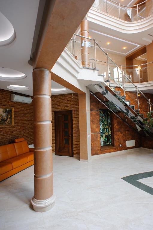 Karpaty Hotel Khust Exteriör bild